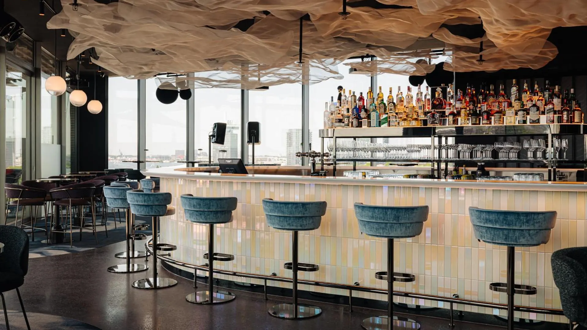 **** Szálloda Doubletree By Hilton Amsterdam Centraal Station Hollandia