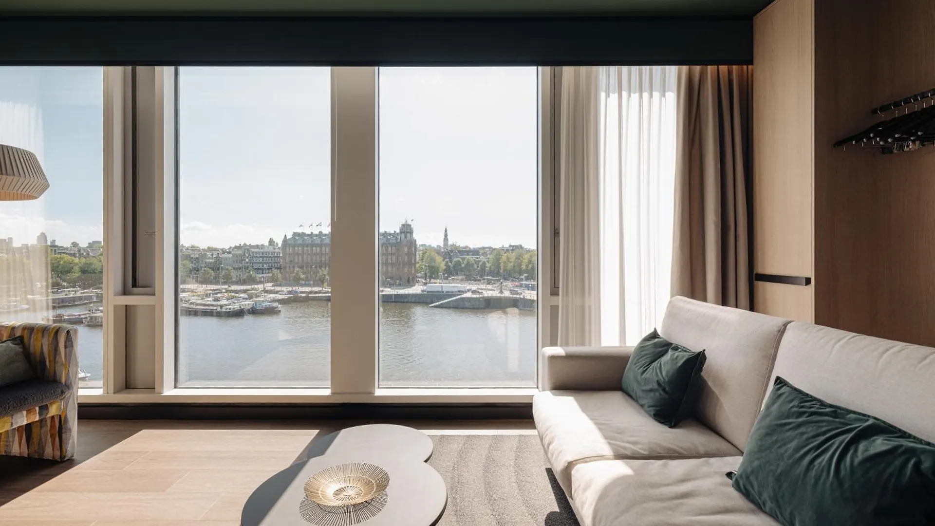 Doubletree By Hilton Amsterdam Centraal Station Szálloda