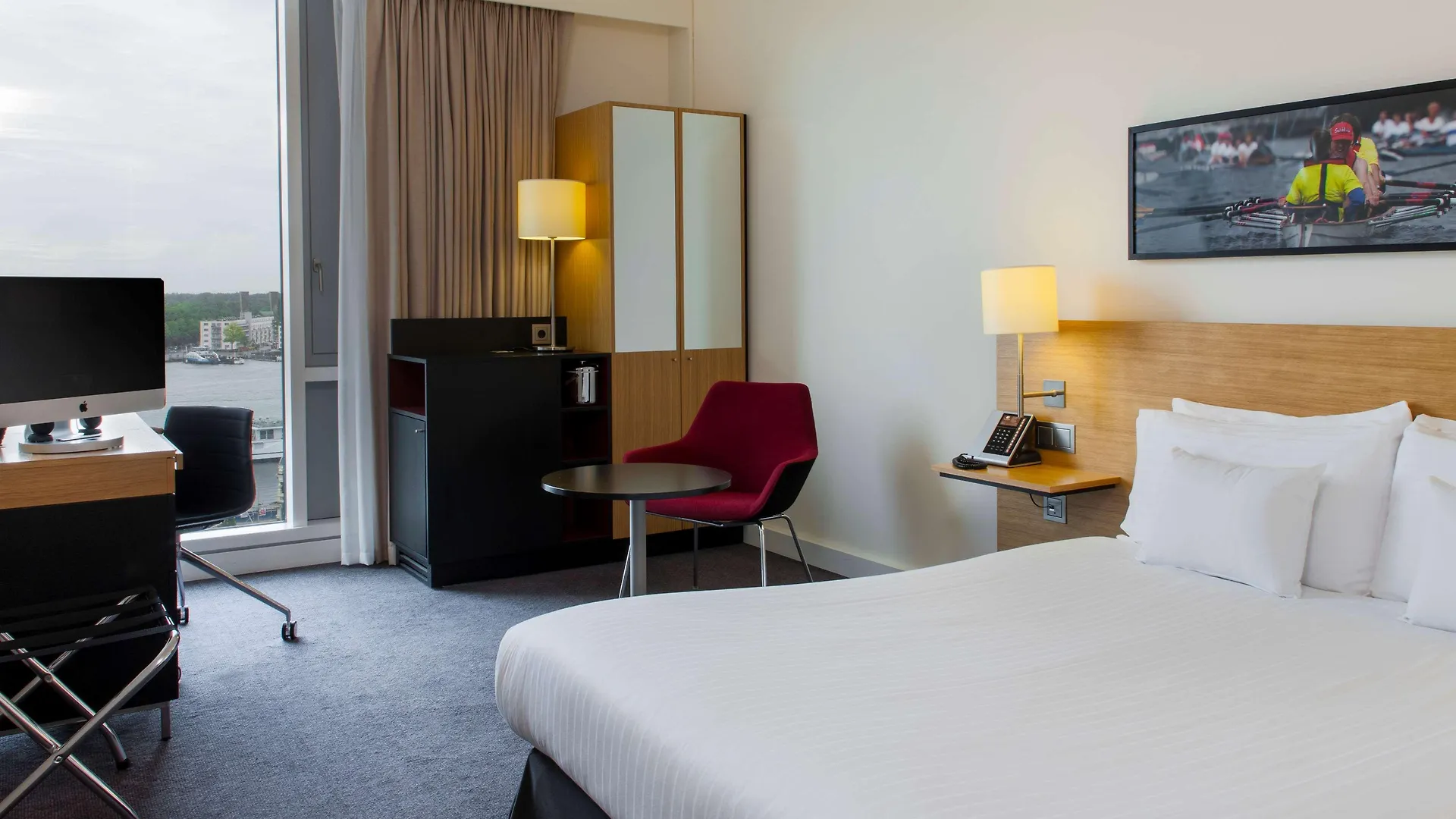 Hotel Doubletree By Hilton Amsterdam Centraal Station