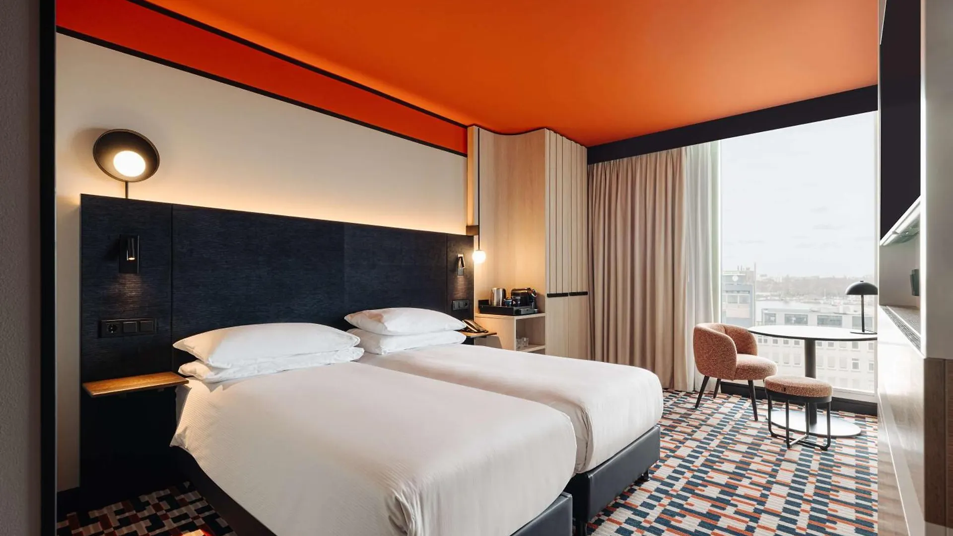Hotel Doubletree By Hilton Amsterdam Centraal Station