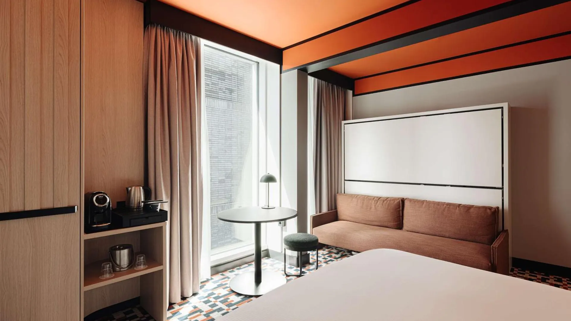 Doubletree By Hilton Amsterdam Centraal Station 4*,