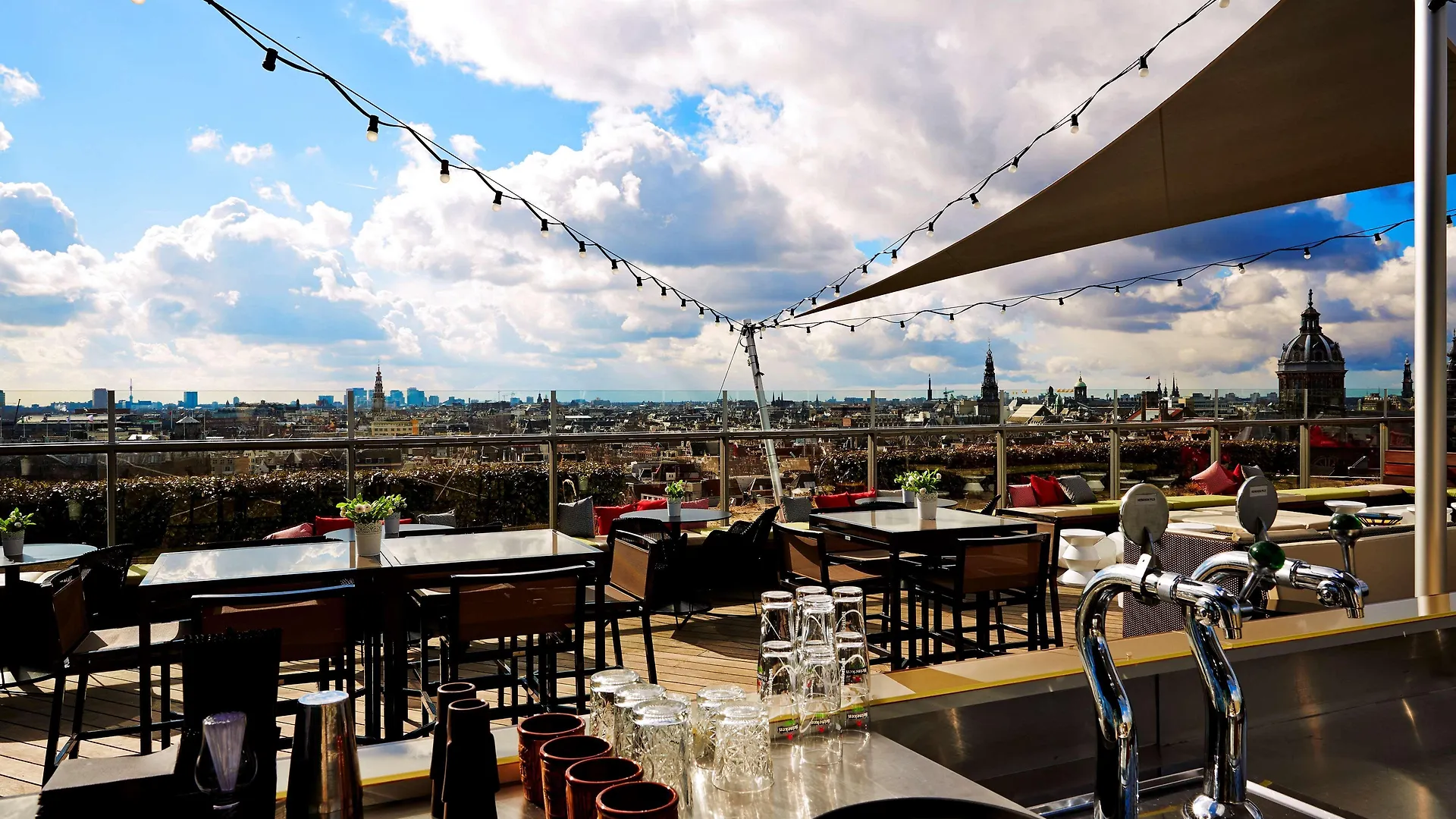 Hotel Doubletree By Hilton Amsterdam Centraal Station