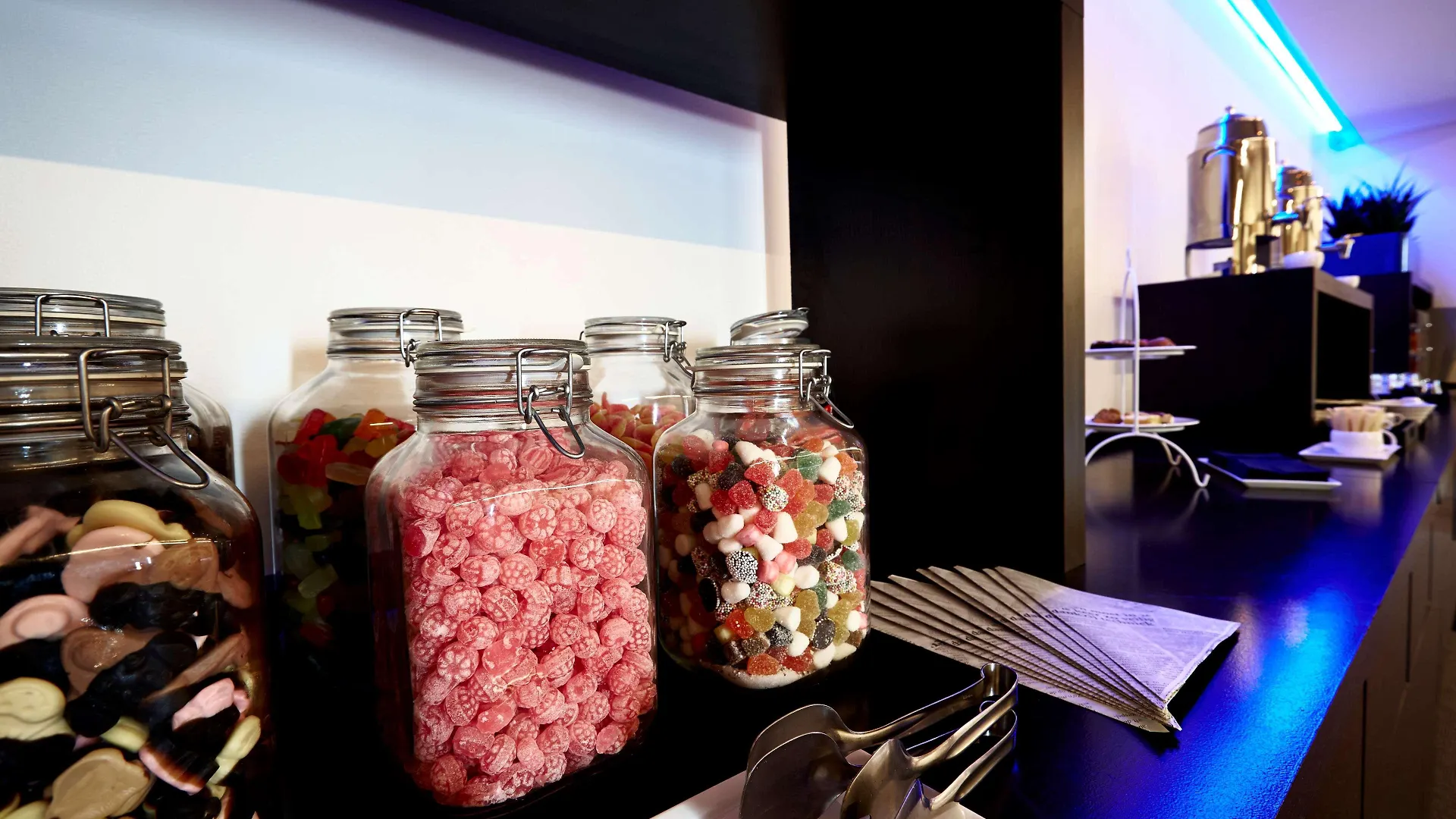 Doubletree By Hilton Amsterdam Centraal Station Hotel